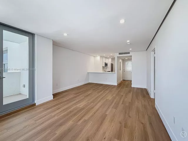 Apartment for sale  Unit #1218 - photo 6219408