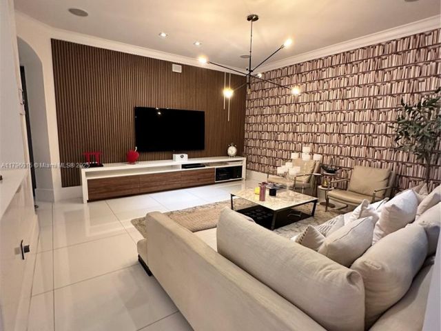 Home for rent at 6801 NW 113th Ct - photo 5960025