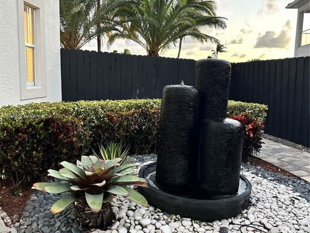 Home for rent at 6801 NW 113th Ct - photo 5960034