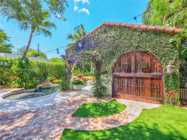 Home for sale at 1229 Sorolla Ave - photo 6055929