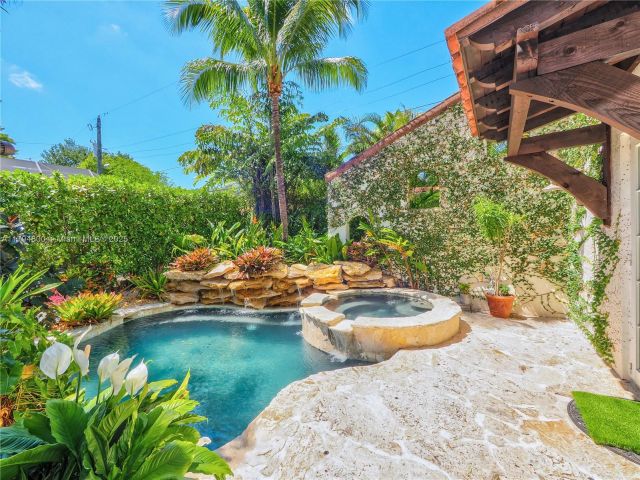 Home for sale at 1229 Sorolla Ave - photo 6055931