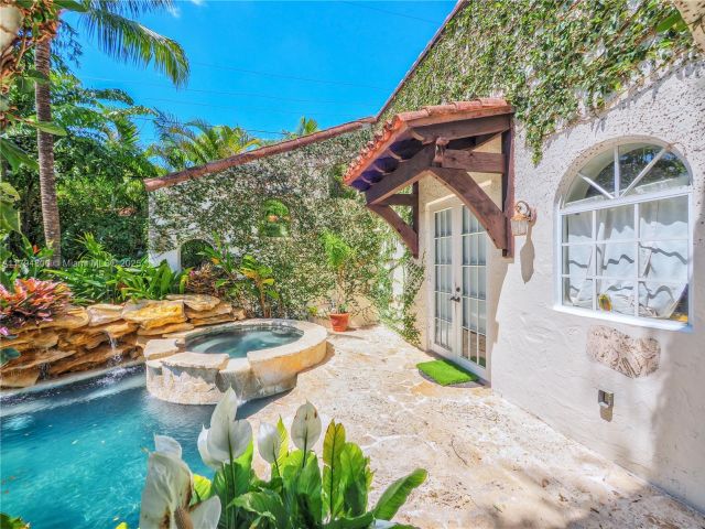 Home for sale at 1229 Sorolla Ave - photo 6055933