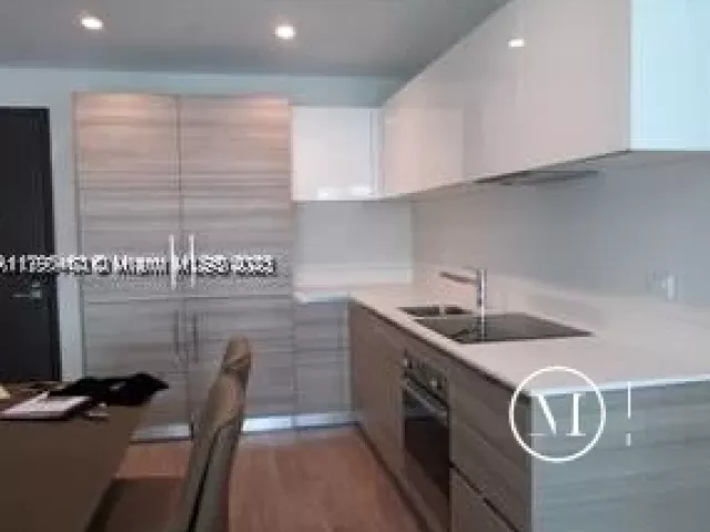 1-bedroom condo for sale in Hollywood -  - MondialRealty