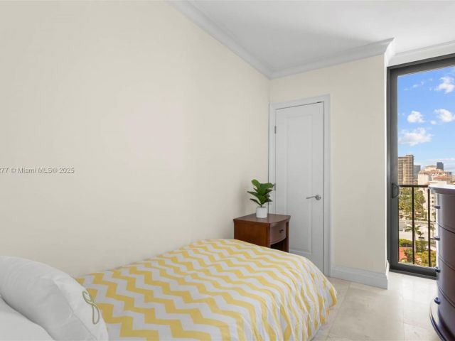 Apartment for rent  Unit #14E - photo 5959698