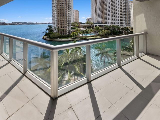 Apartment for sale  Unit #701 - photo 5992782