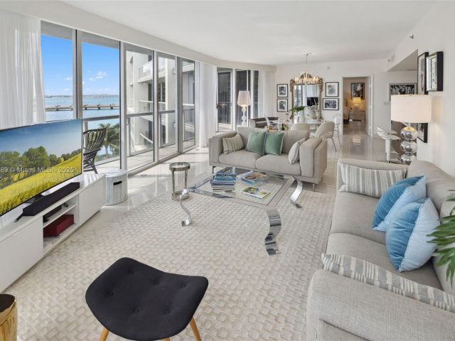 Apartment for sale  Unit #701 - photo 5992786