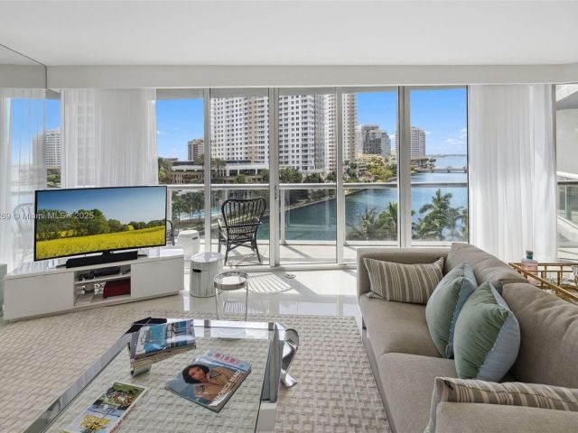 Apartment for sale  Unit #701 - photo 5992787