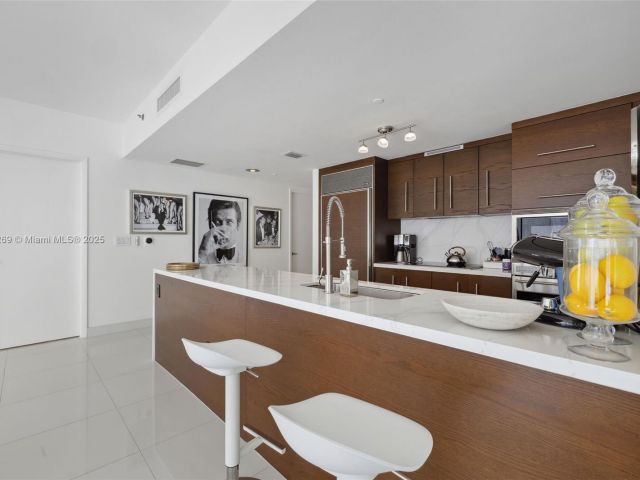 Apartment for sale  Unit #701 - photo 5992796