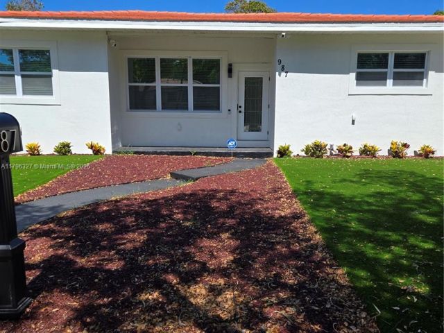 Home for rent at 987 NE 145th St - photo 5968638