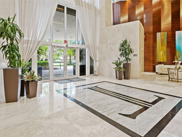 Apartment for sale  Unit #702 - photo 5973254