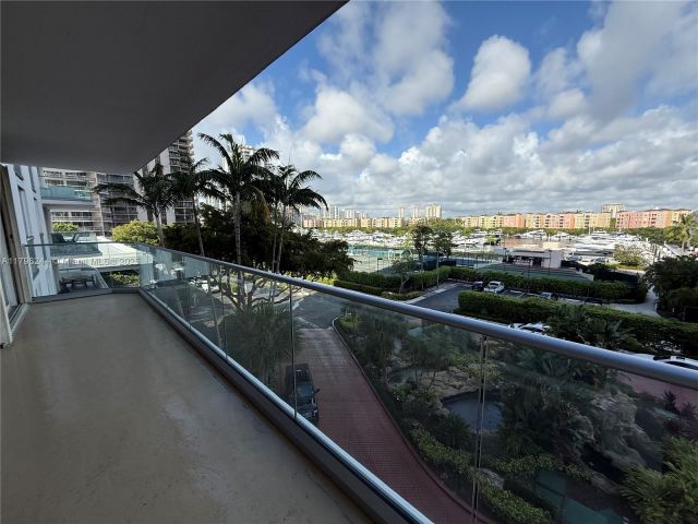 Apartment for rent  Unit #5C - photo 5974012