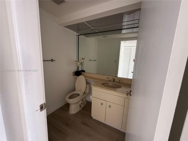 Apartment for rent  Unit #5C - photo 5974018