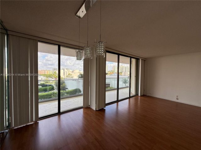 Apartment for rent  Unit #5C - photo 5974027