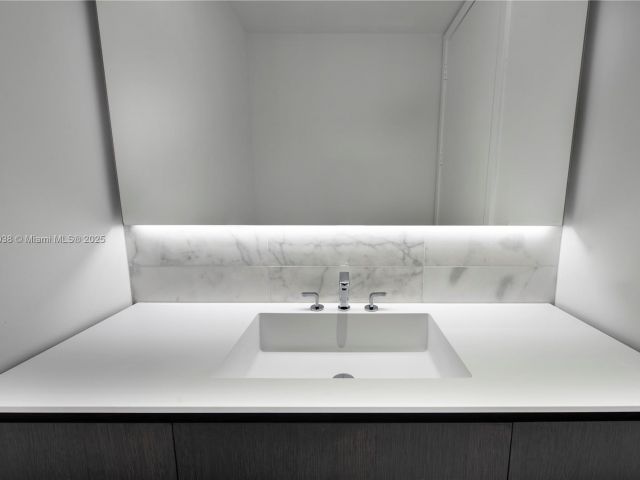 Apartment for sale  Unit #401 - photo 5963939