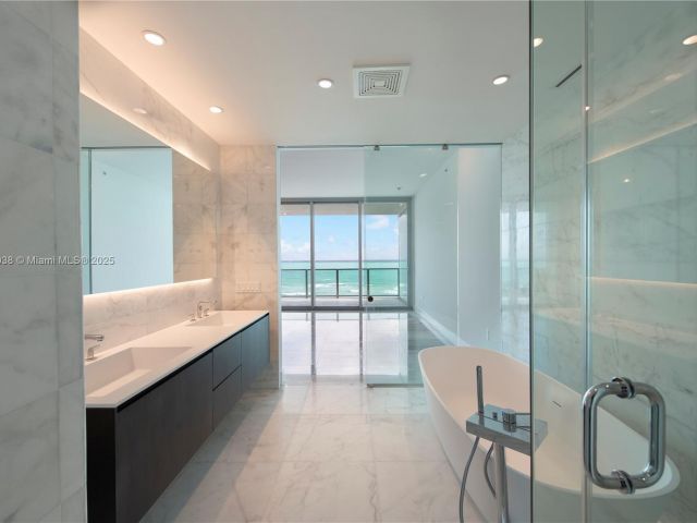 Apartment for sale  Unit #401 - photo 5963943