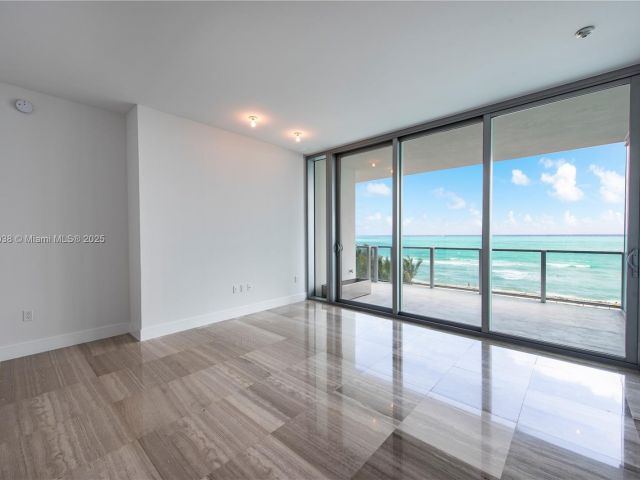 Apartment for sale  Unit #401 - photo 5963946