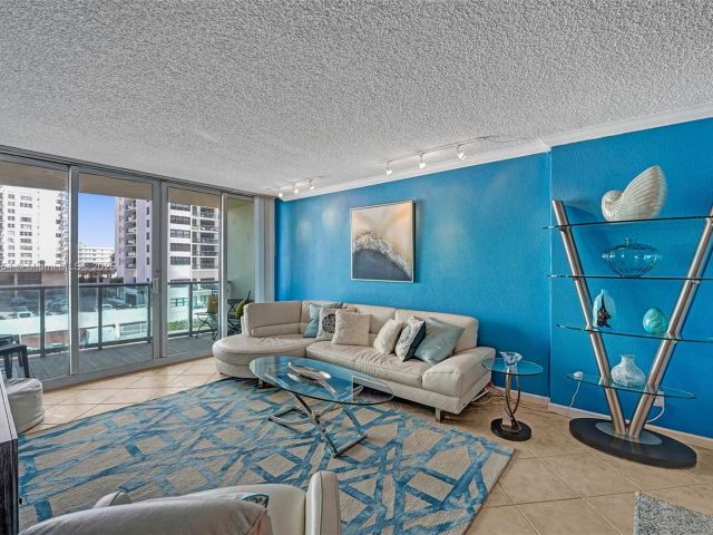 Apartment for rent  Unit #401 (Ave. March 2026) - photo 6000879