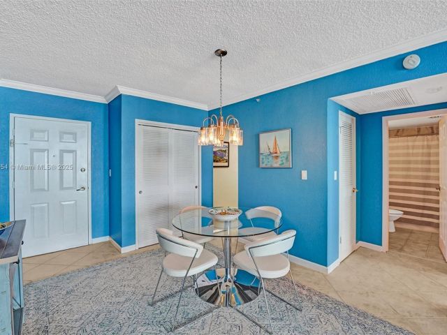 Apartment for rent  Unit #401 (Ave. March 2026) - photo 6000884