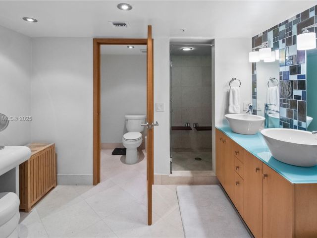 Apartment for sale  Unit #2008 - photo 5992803