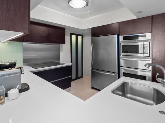 Apartment for sale  Unit #2008 - photo 5992814