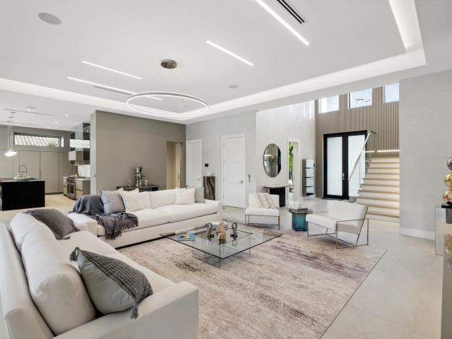 Home for sale at 511 Kay Terrace - photo 5995083