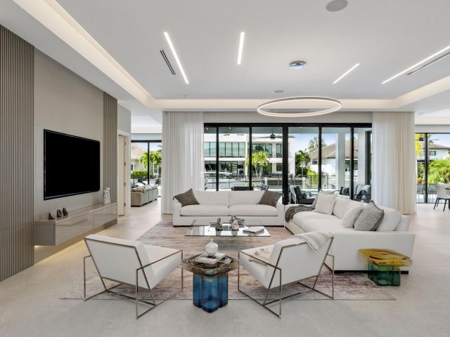 Home for sale at 511 Kay Terrace - photo 5995085