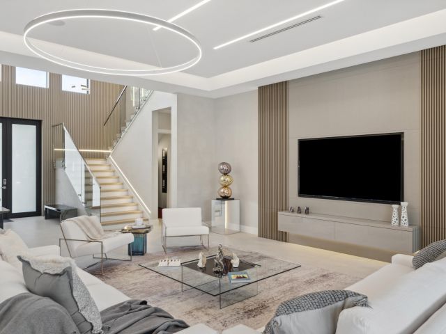 Home for sale at 511 Kay Terrace - photo 5995086