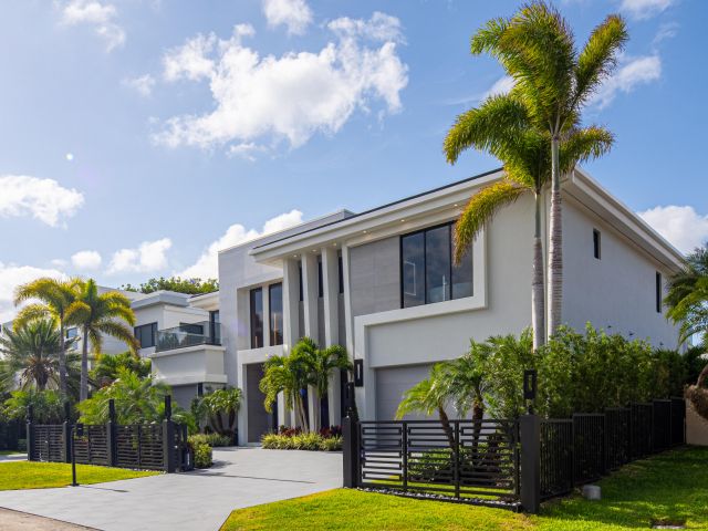 Home for sale at 511 Kay Terrace - photo 5995093