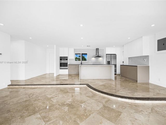 Home for sale at 5510 NE 18th Ave - photo 5965175