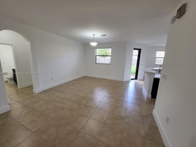 Home for rent at 11729 SW 236th St - photo 6001497