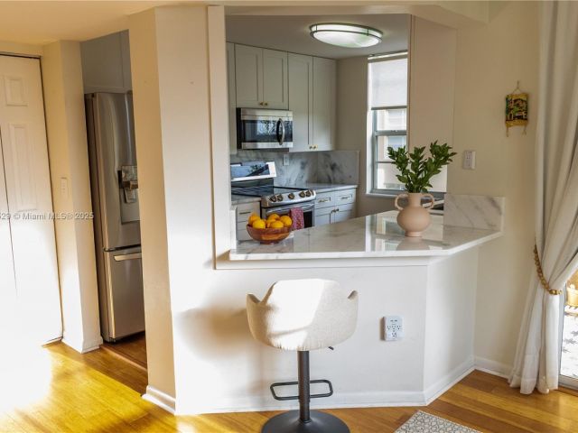 Apartment for sale  Unit #3302 - photo 5965697