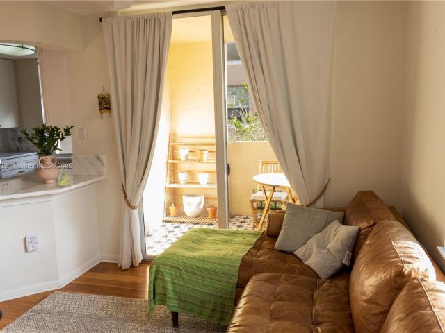 Apartment for sale  Unit #3302 - photo 5965701