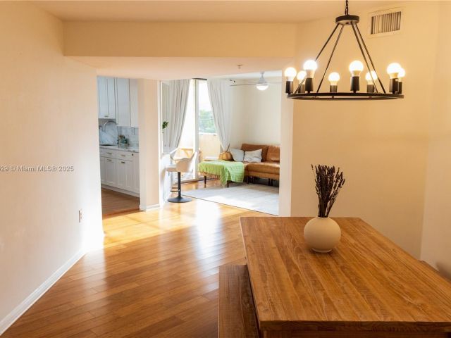 Apartment for sale  Unit #3302 - photo 5965703