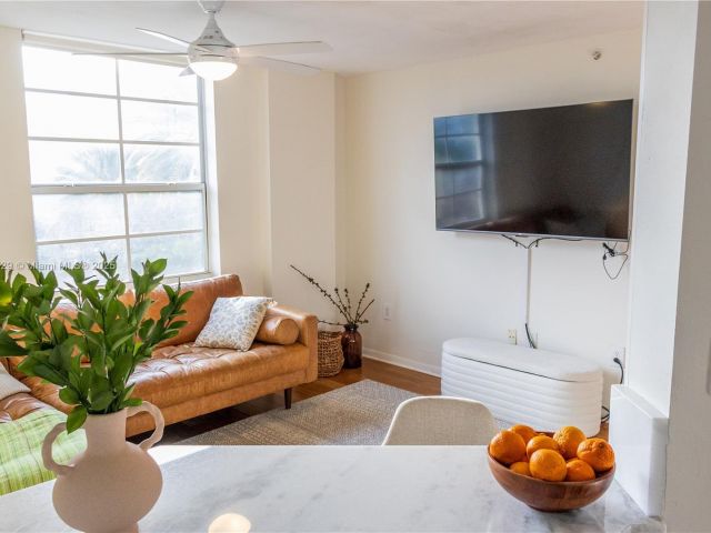 Apartment for sale  Unit #3302 - photo 5965706