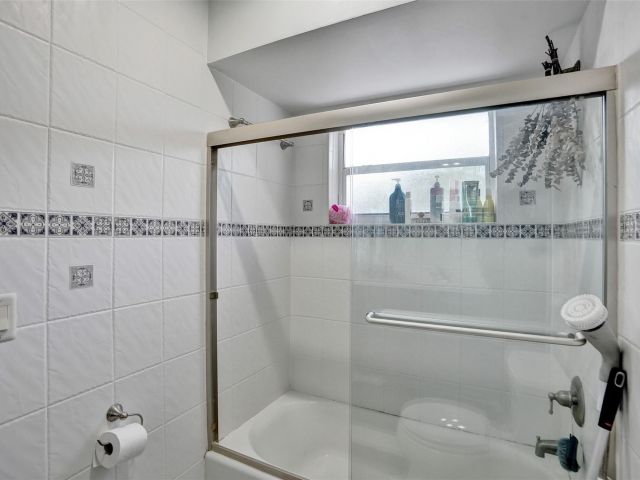 Home for sale at 4100 Bayview Dr - photo 6285026