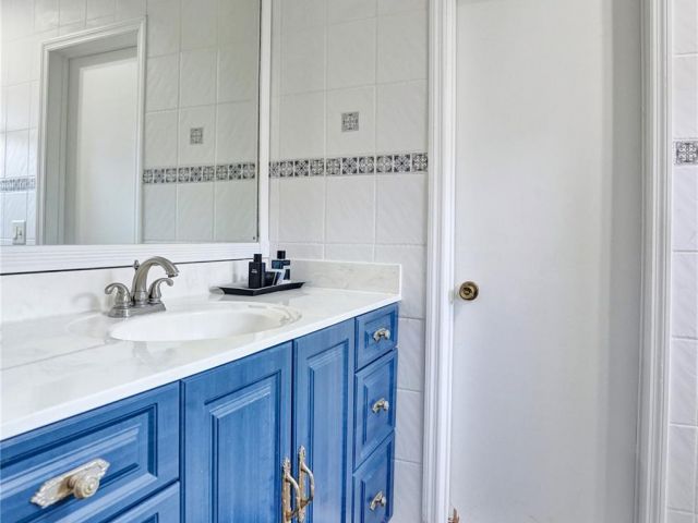 Home for sale at 4100 Bayview Dr - photo 6285027