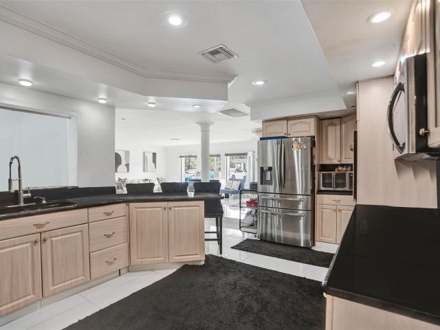 Home for sale at 4100 Bayview Dr - photo 6285029