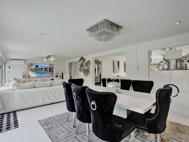 Home for sale at 4100 Bayview Dr - photo 6285032