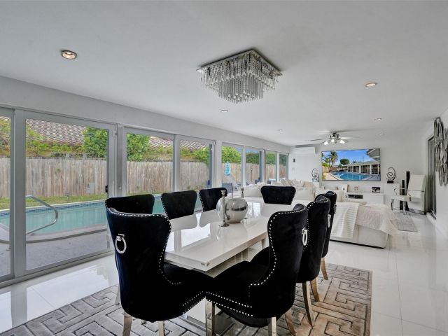 Home for sale at 4100 Bayview Dr - photo 6285033