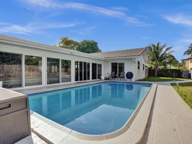 Home for sale at 4100 Bayview Dr - photo 6285042