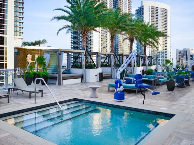 Apartment for sale  Unit #R1606 - photo 5971741