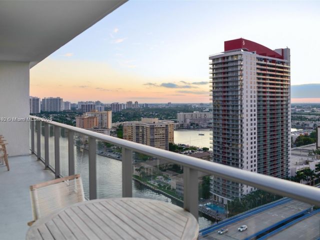 Apartment for sale  Unit #R1606 - photo 5971758