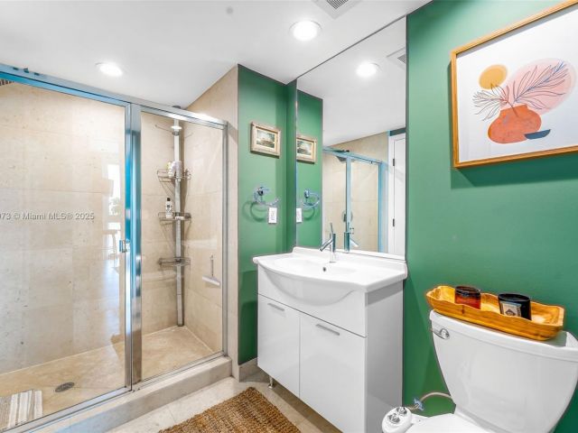 Apartment for rent  Unit #3901 - photo 6080557