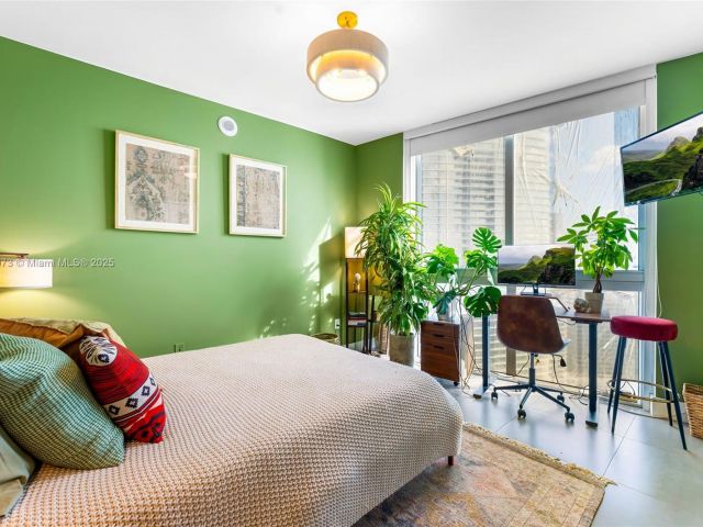 Apartment for rent  Unit #3901 - photo 6080560