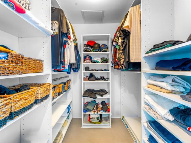 Apartment for rent  Unit #3901 - photo 6080561