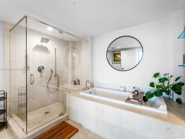 Apartment for rent  Unit #3901 - photo 6080562