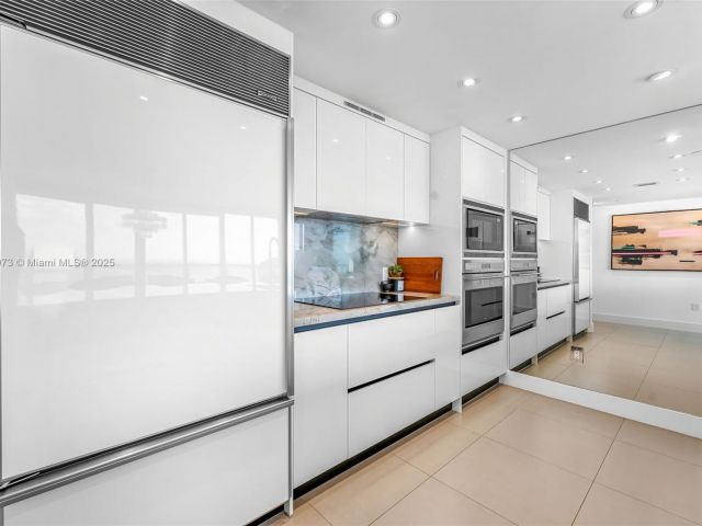 Apartment for rent  Unit #3901 - photo 6080569