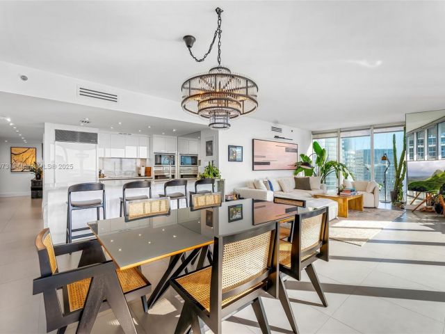 Apartment for rent  Unit #3901 - photo 6080570