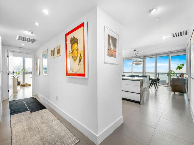 Apartment for rent  Unit #3901 - photo 6080571