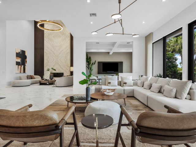 Home for sale at 1576 Thatch Palm Drive - photo 6226763